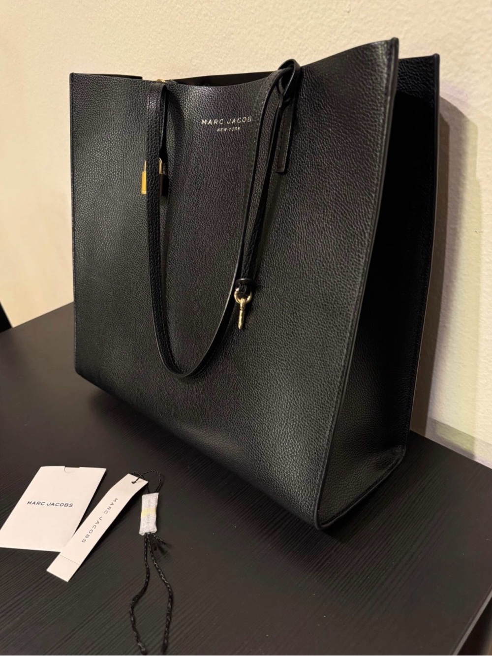 Marc Jacobs Black Pebbled Leather THE GRIND Tote with Gold Lock Detail - Picture 8 of 8